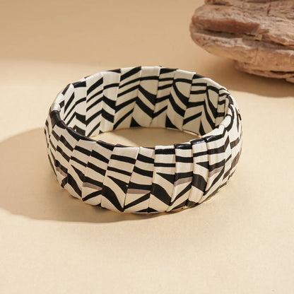 Vintage Leopard Print Cuff Bangles for Women Trendy Classic Leather Zebra Print Bracelet High-end Hand Fashion Jewelry Wedding B